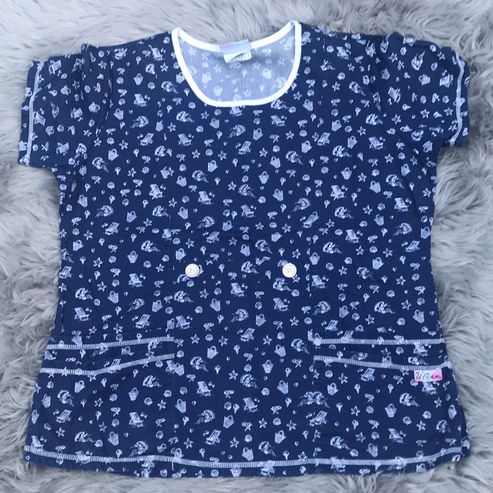 UA scrubs-Large-top-in new w/o tags